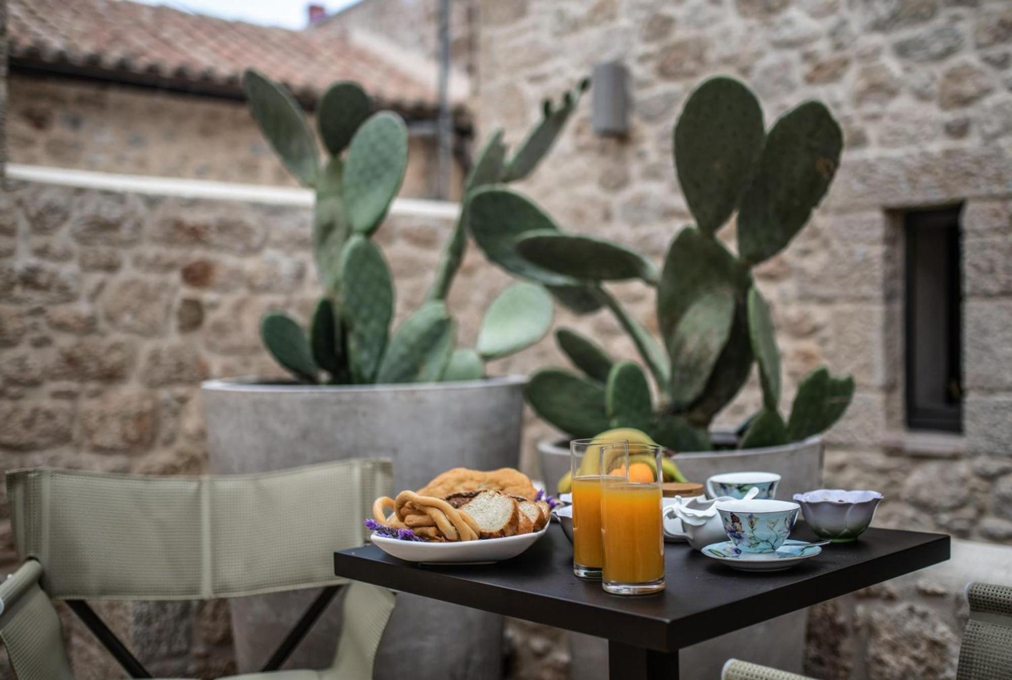 Korona Boutique Hotel Oítilon Eksteriør bilde