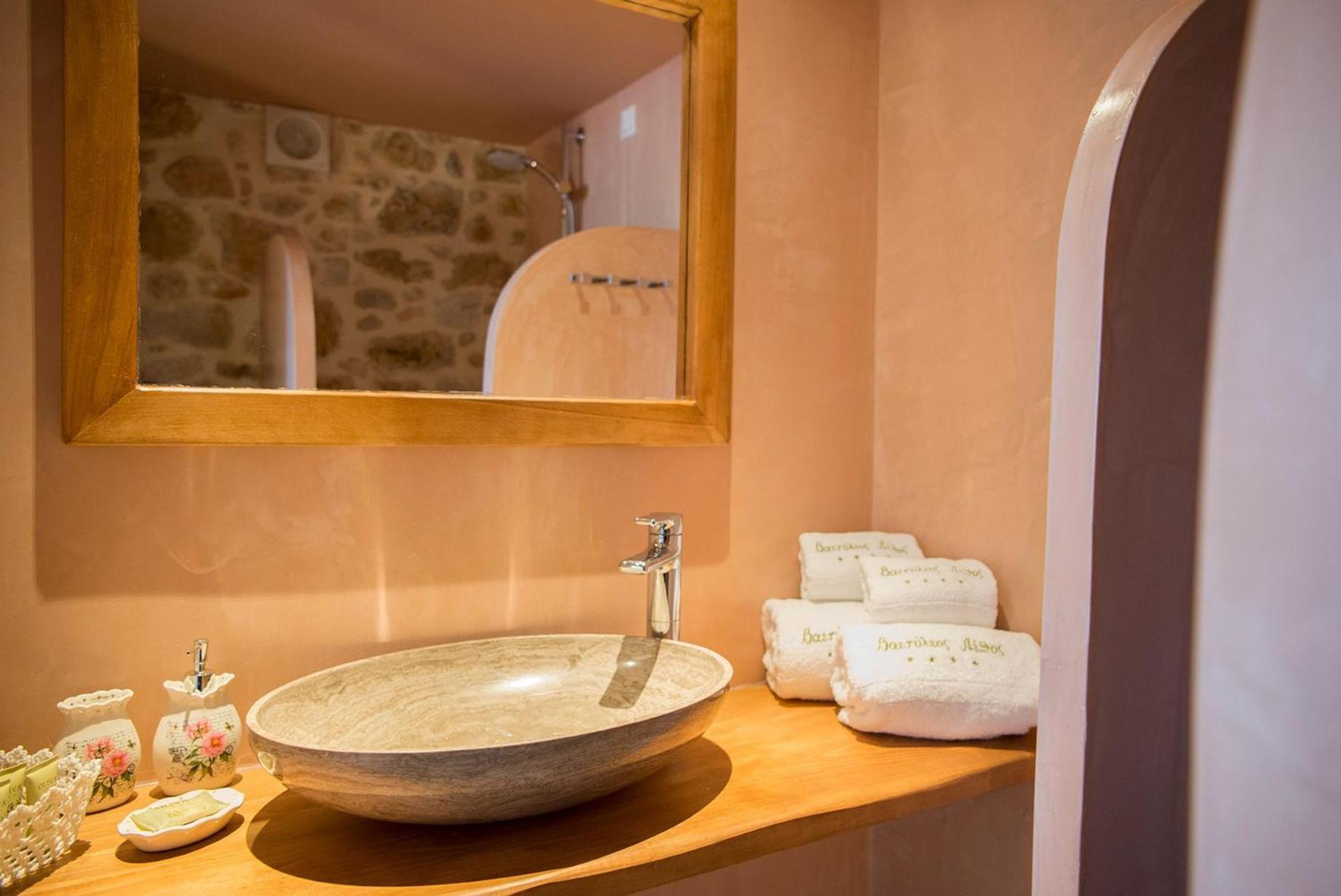 Korona Boutique Hotel Oítilon Eksteriør bilde
